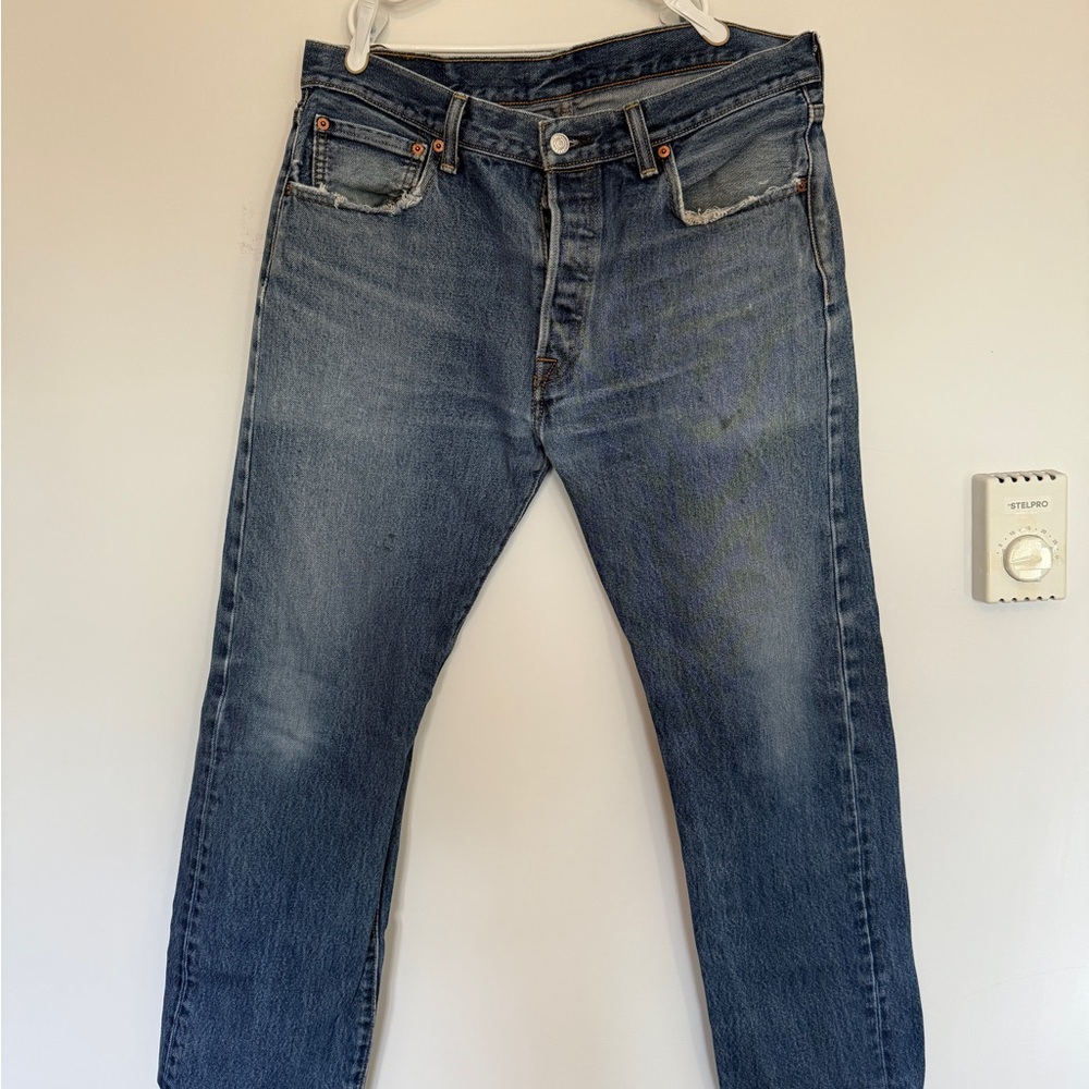 Levi's Straight Fit Blue Jeans